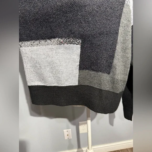 DKNY Women's Geometric Sweater - Black, Gray, and White - Picture 9 of 13